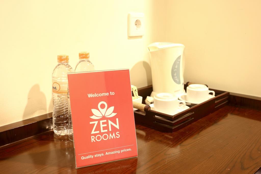 Zen Rooms Legian Dewi Sri Kuta Lombok Habitación foto