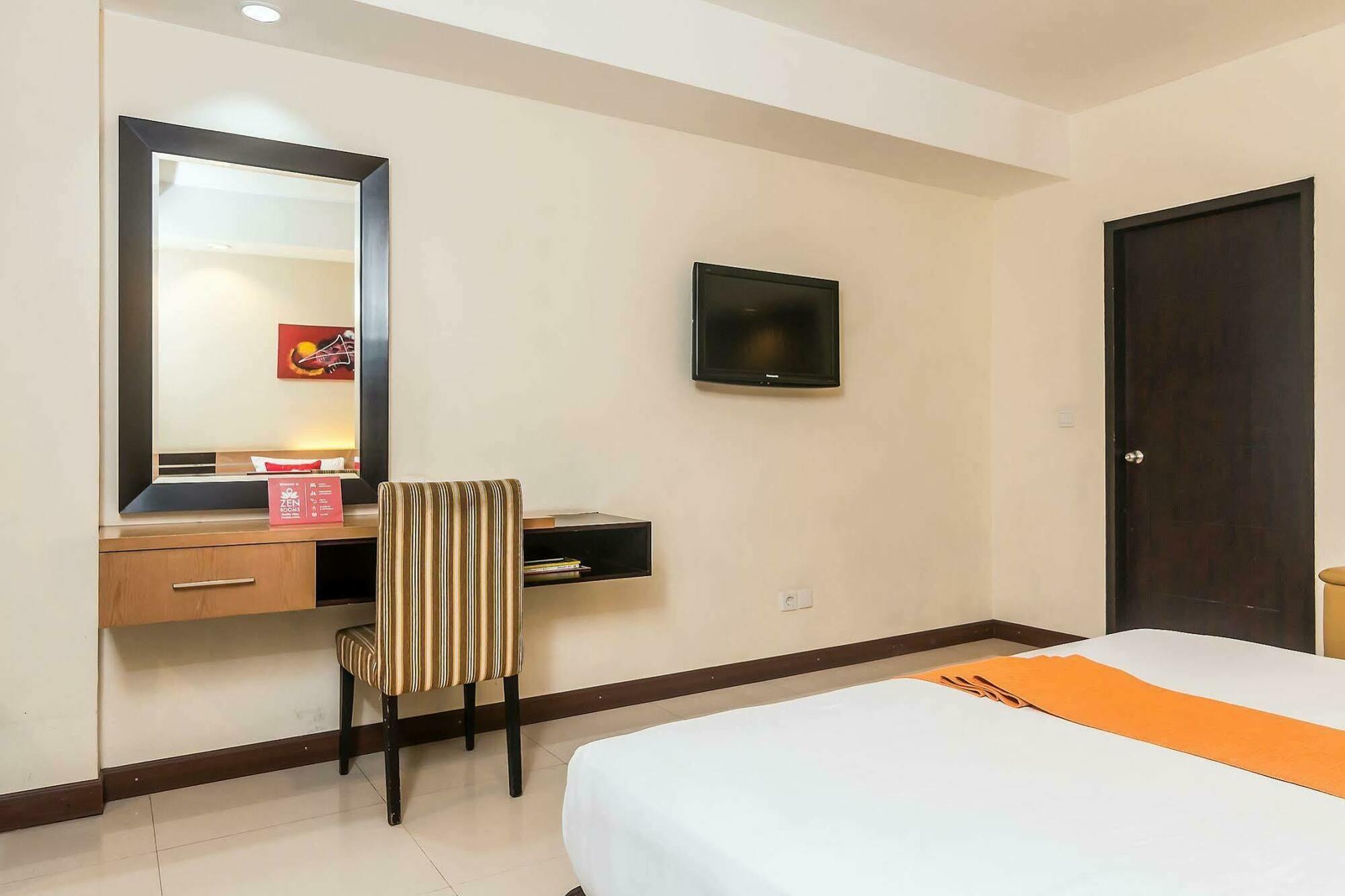 Zen Rooms Legian Dewi Sri Kuta Lombok Exterior foto